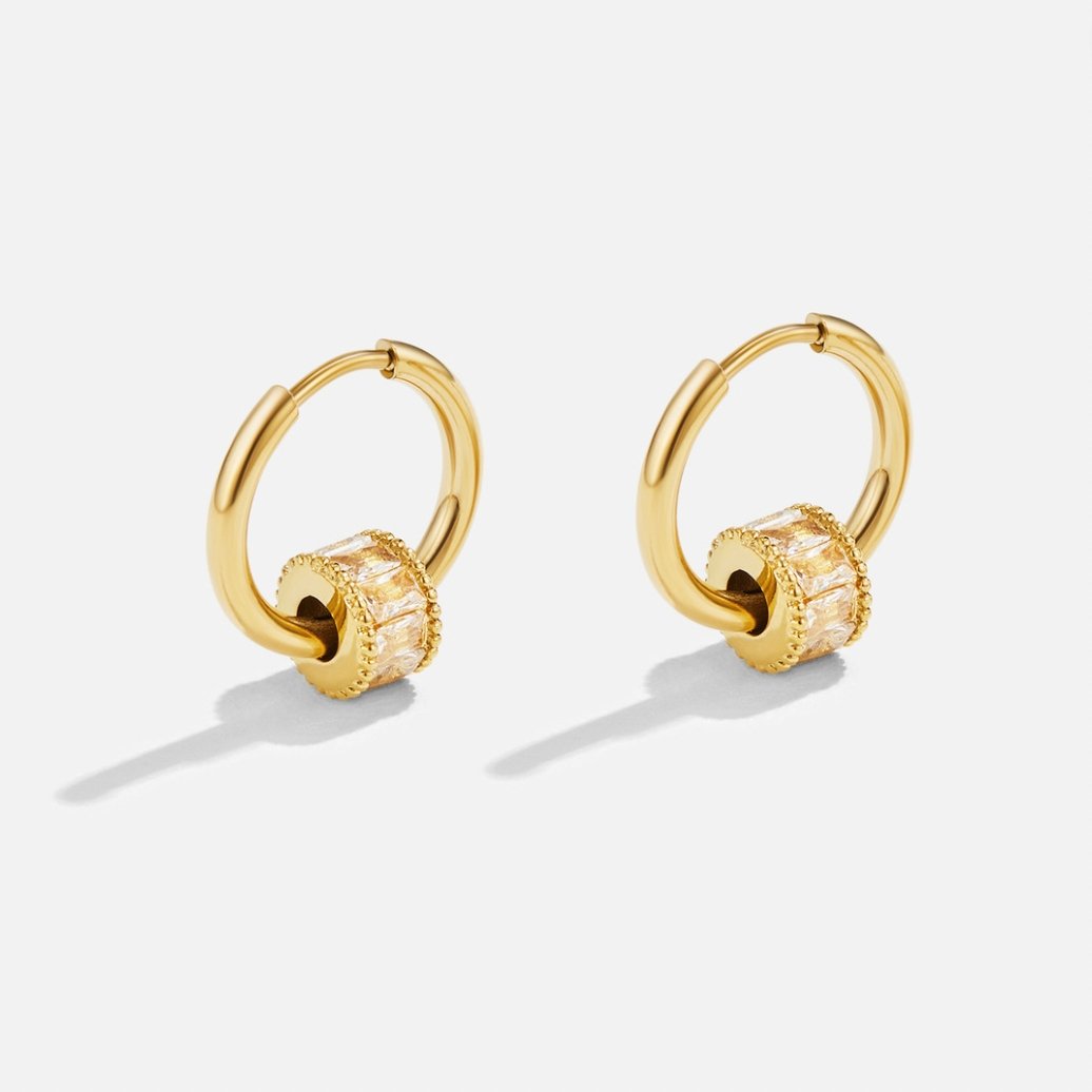 ジジ ピアス